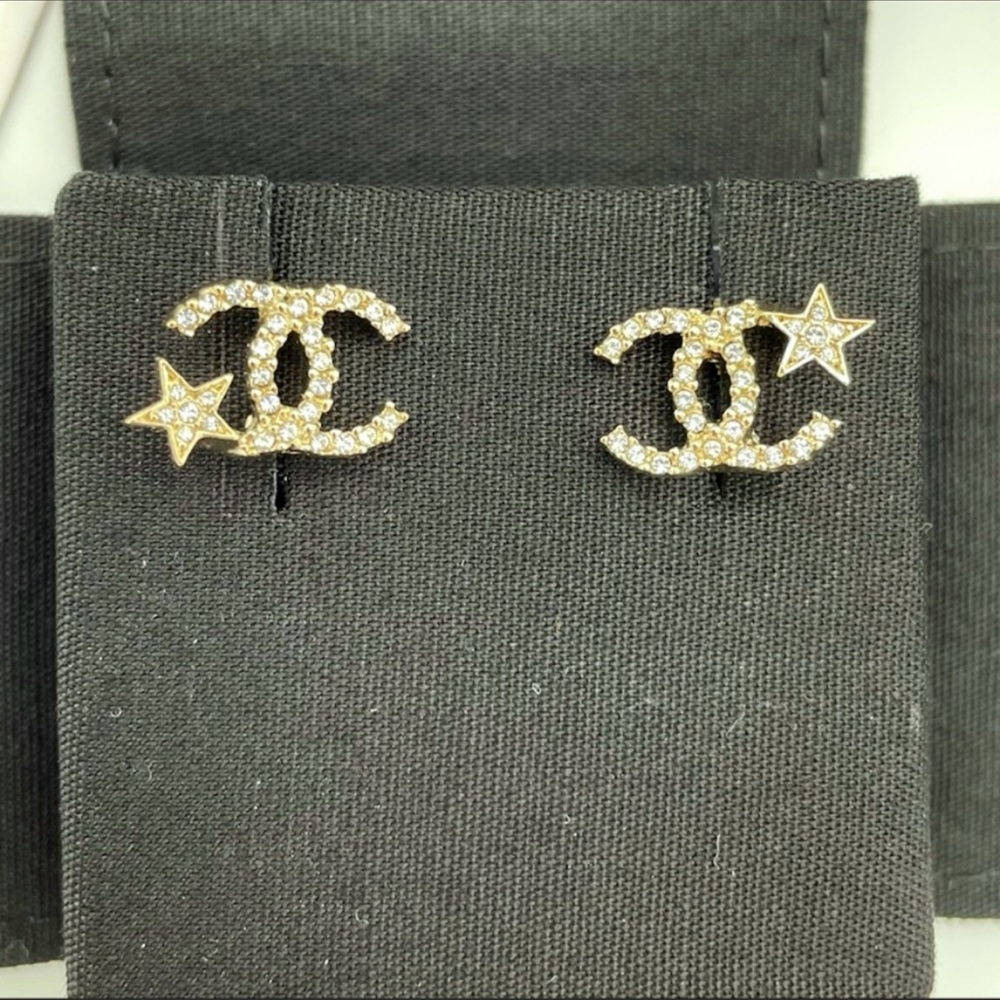 CHANEL earrings ❌SOLD on Tradsy ❌